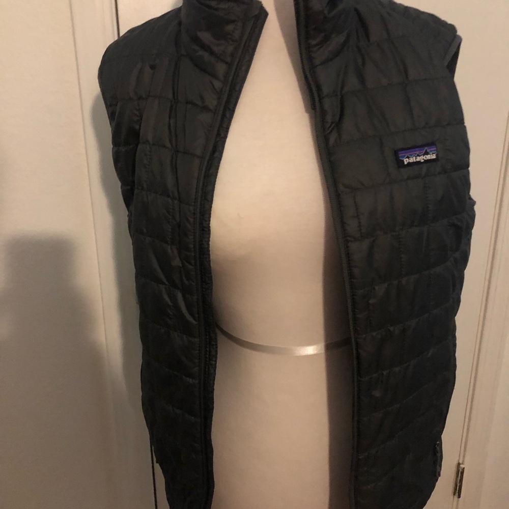 Patagonia Dark Gray Quilted Vest Men’s Small/Fits Women’s Medium - Picture 3 of 9